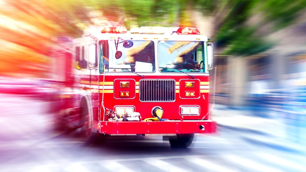 Miami high-rise balcony fire displaces man, dogs — CBS Miami, Delray Beach Health news