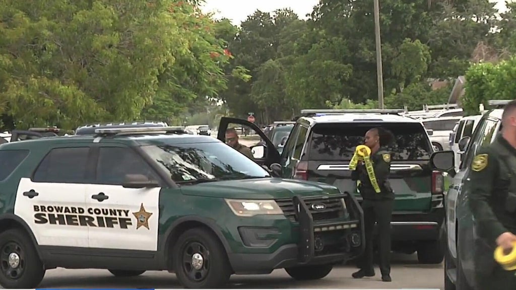 Man drives himself to hospital after early morning shooting in Central Broward, authorities say — CBS Miami, Delray Beach Health news
