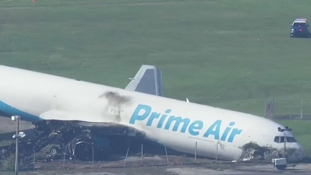 Amazon suspends partnership with 21 Air after crash at Miami International Airport — CBS Miami, Delray Beach Community news