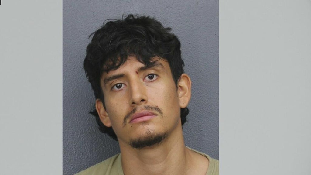 Tamarac man arrested, accused of stabbing mother to death — CBS Miami, Delray Beach Community news