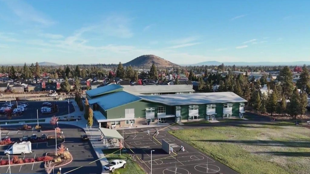 Memorial grows after school shooting in Bend, Oregon — CBS Miami, Delray Beach Schools news