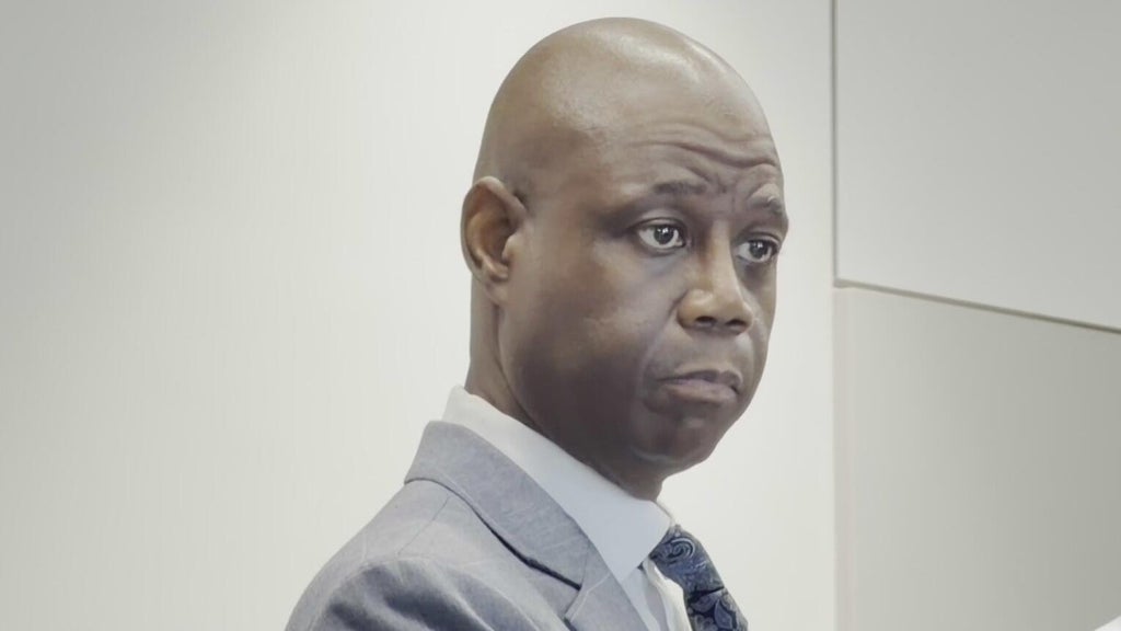 North Miami mayor disqualified from race, leaving opponent as only person on ballot — CBS Miami, Delray Beach Government news