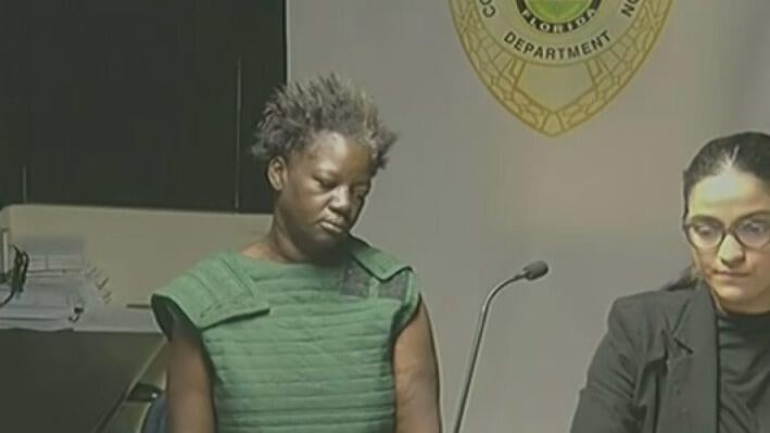 Woman accused of setting man on fire in NW Miami-Dade appears before judge — CBS Miami, Delray Beach Community news