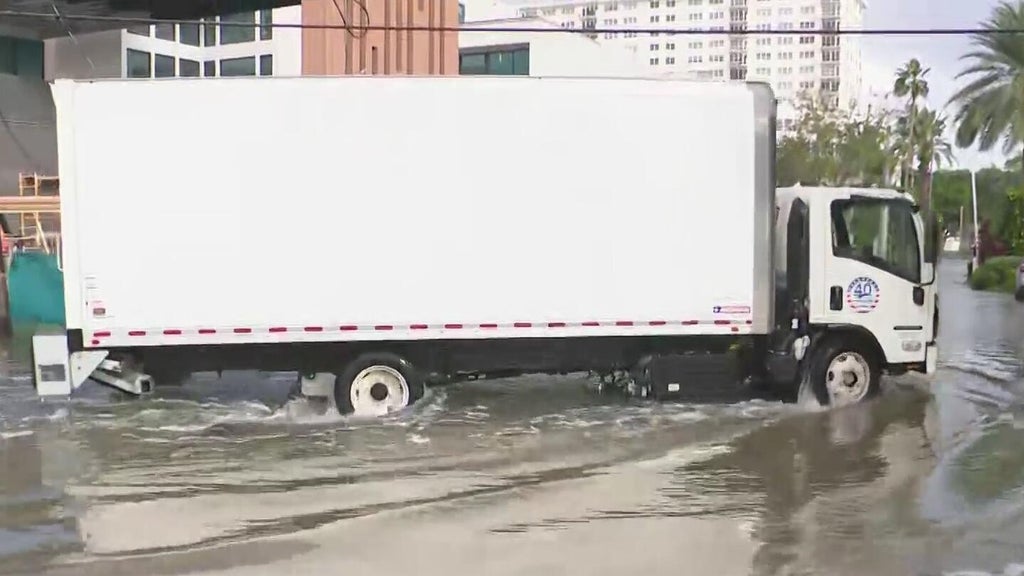 Flooding takes place in Fort Lauderdale neighborhoods as king tides peak Tuesday — Delray Beach Business news