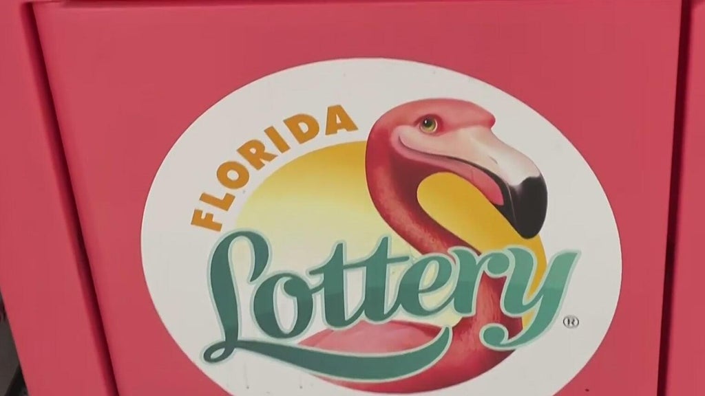 USPS letter carrier accused of stealing winning Florida Lottery ticket from mail — CBS Miami, Delray Beach Community news