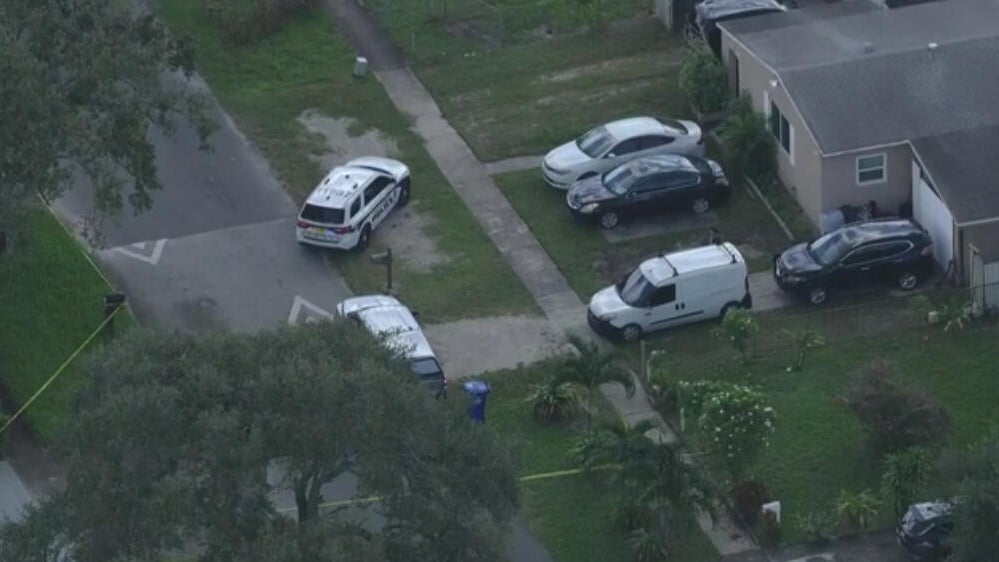 Fort Lauderdale shooting leaves man with life-threatening injuries, police say — CBS Miami, Delray Beach Health news