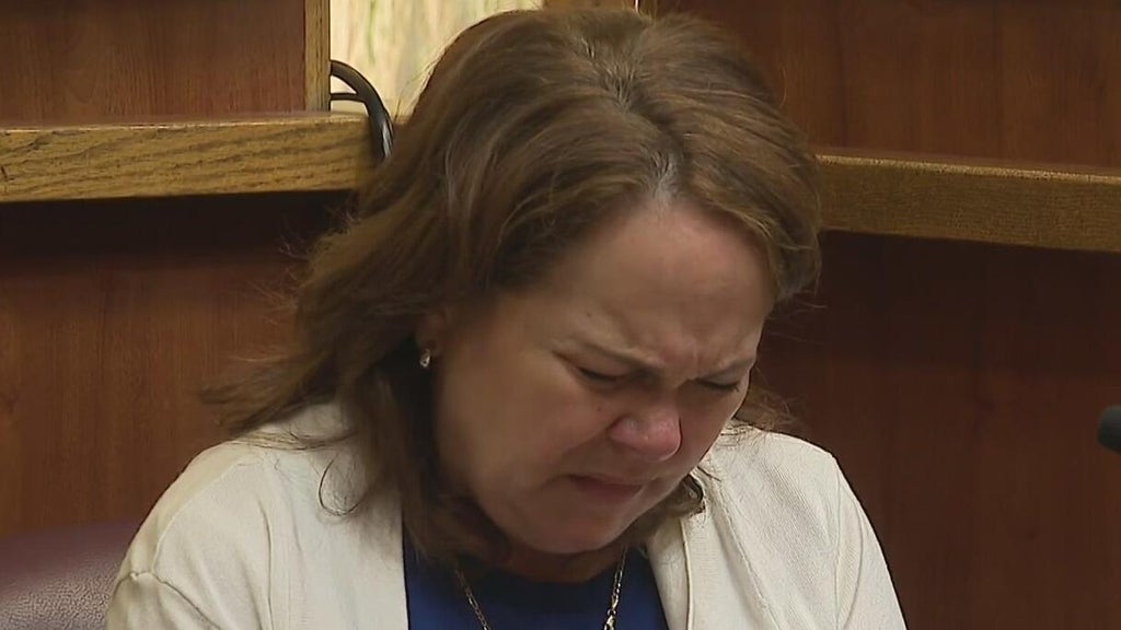 Alberto Sierra's mom takes the stand in his death penalty trial for murder of wife, 3 girls — CBS Miami, Delray Beach Community news