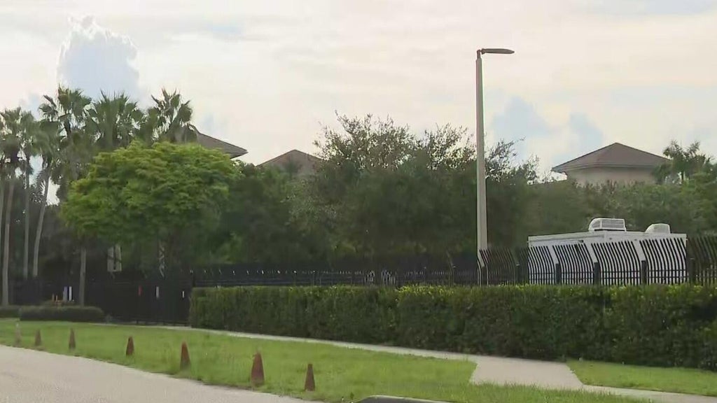 South Florida woman held 4 days at ICE facility in Miramar without shower or edible food, boyfriend says — CBS Miami, Delray Beach Community news