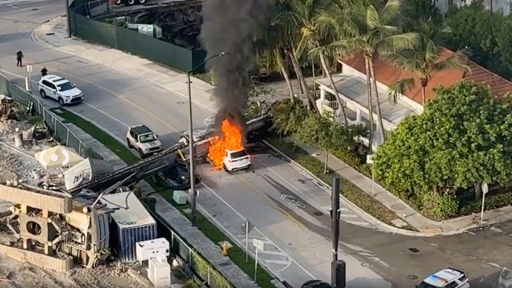 4 injured after 85-foot drilling rig collapses in Miami's Brickell, trapping workers and crushing cars — CBS Miami, Delray Beach Technology news