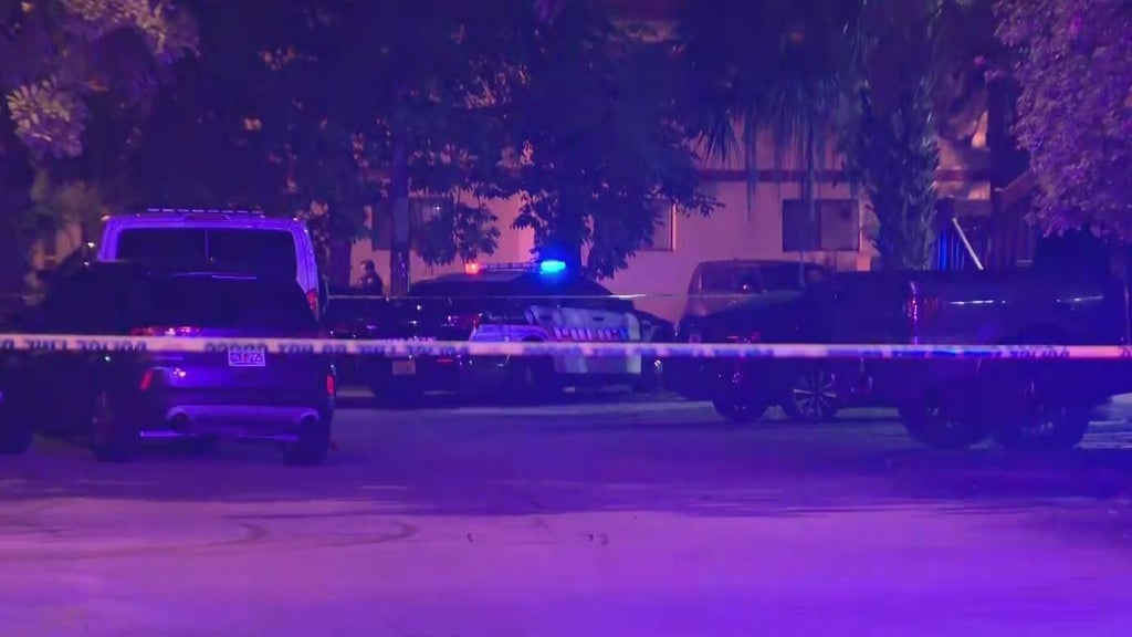 Deadly double shooting under investigation in Lauderhill, police say — CBS Miami, Delray Beach Community news