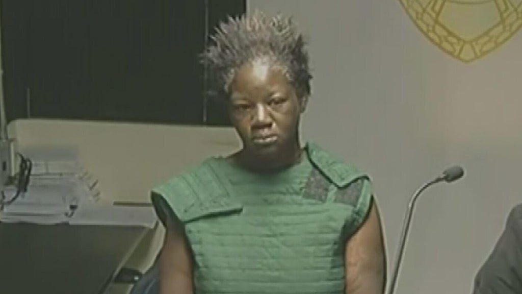 Woman not given bond after being accused of setting a man on fire in northwest Miami-Dade — CBS Miami, Delray Beach Community news