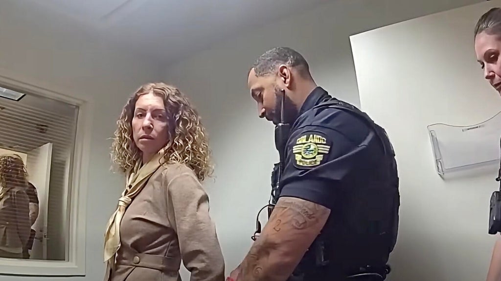 Florida mom arrested at airport for leaving 4 kids home alone during work trip to Vegas, deputies say — Delray Beach Health news
