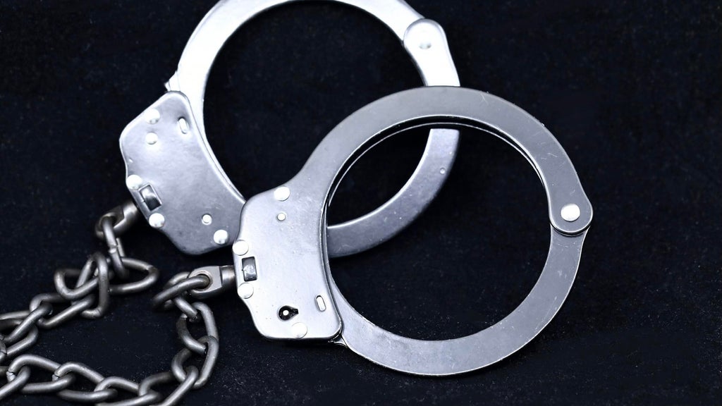 Miami-Dade man arrested after pistol-whipping child playing "ding dong ditch," report says — Delray Beach Health news