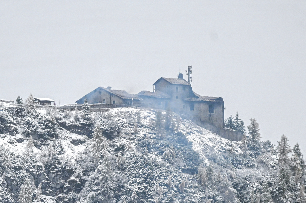 Fire guts Hitler’s Eagle’s Nest retreat in German Alps — WPTV NBC West Palm Beach