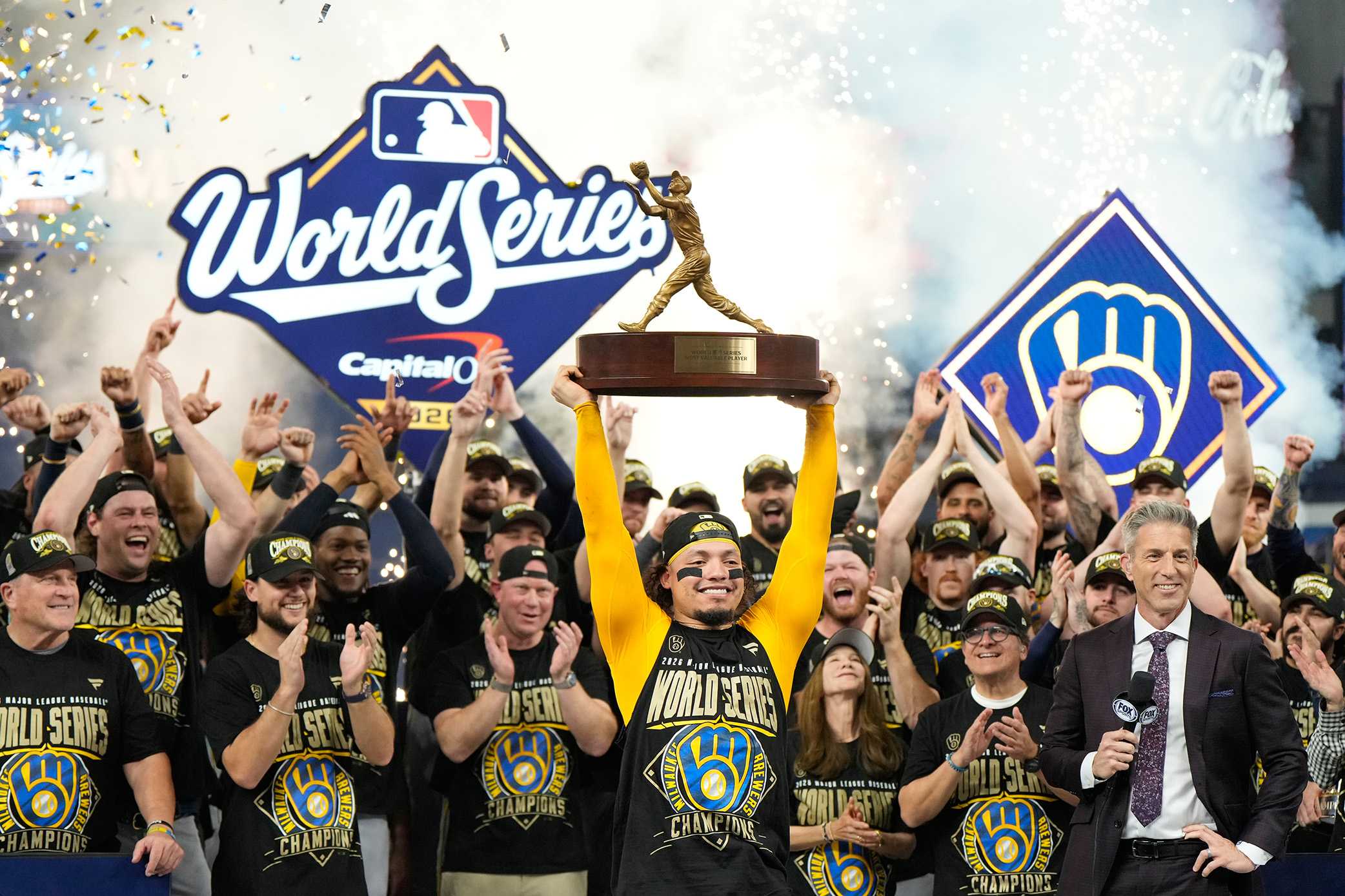 Brewers revel in their first World Series win with Milwaukee parade — WPBF Sports Palm Beach