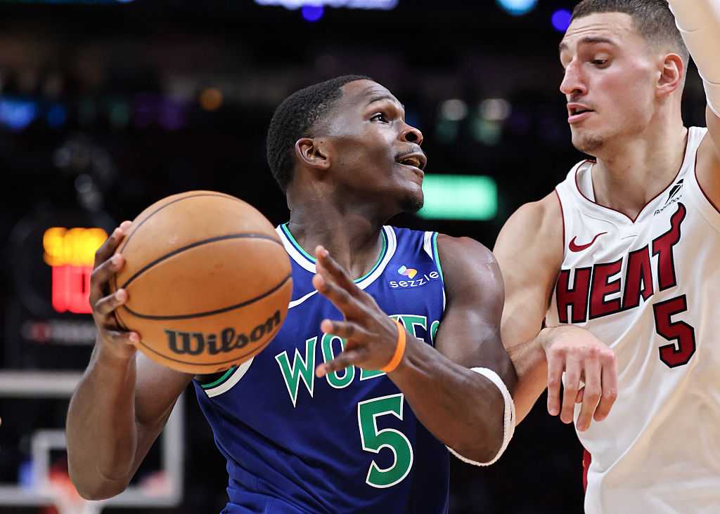 Anthony Edwards scores 45, Wolves roll past Heat to spoil Giannis’ opener — WPBF Sports Palm Beach, Delray Beach Sports news