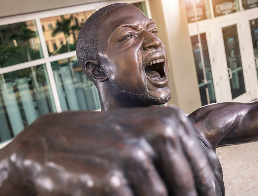Heat unveil updated Wade statue, after original panned for not looking like him — WPBF Sports Palm Beach