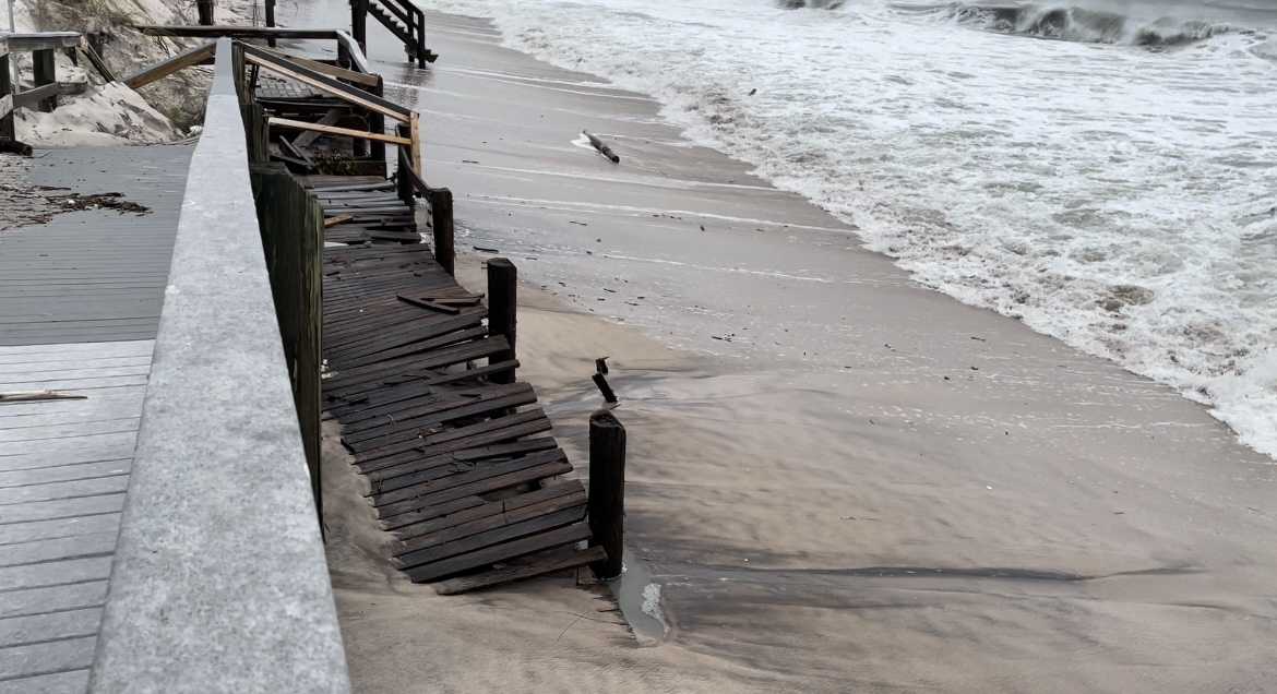 'Still in the middle of this': Coastal erosion impacts Vero Beach as king tides and strong winds persist — WPBF West Palm Beach